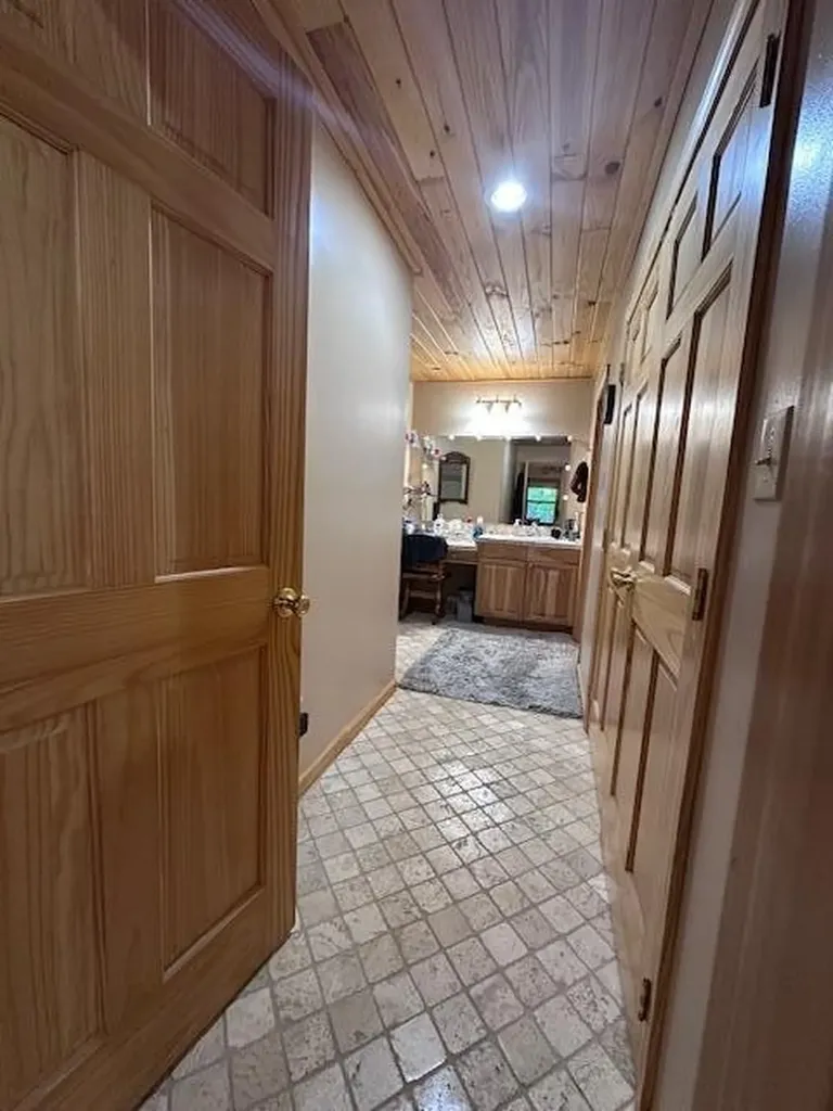 151 Rivers Edge Lane Benton TN 37307