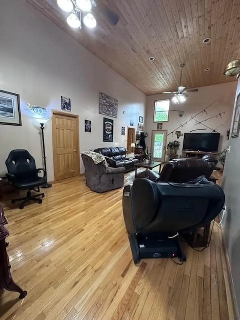 151 Rivers Edge Lane Benton TN 37307