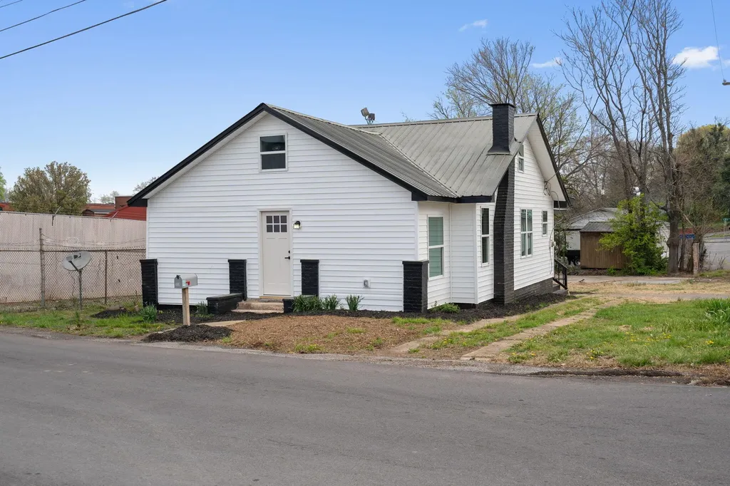 553 4th Street, SE Cleveland TN 37311