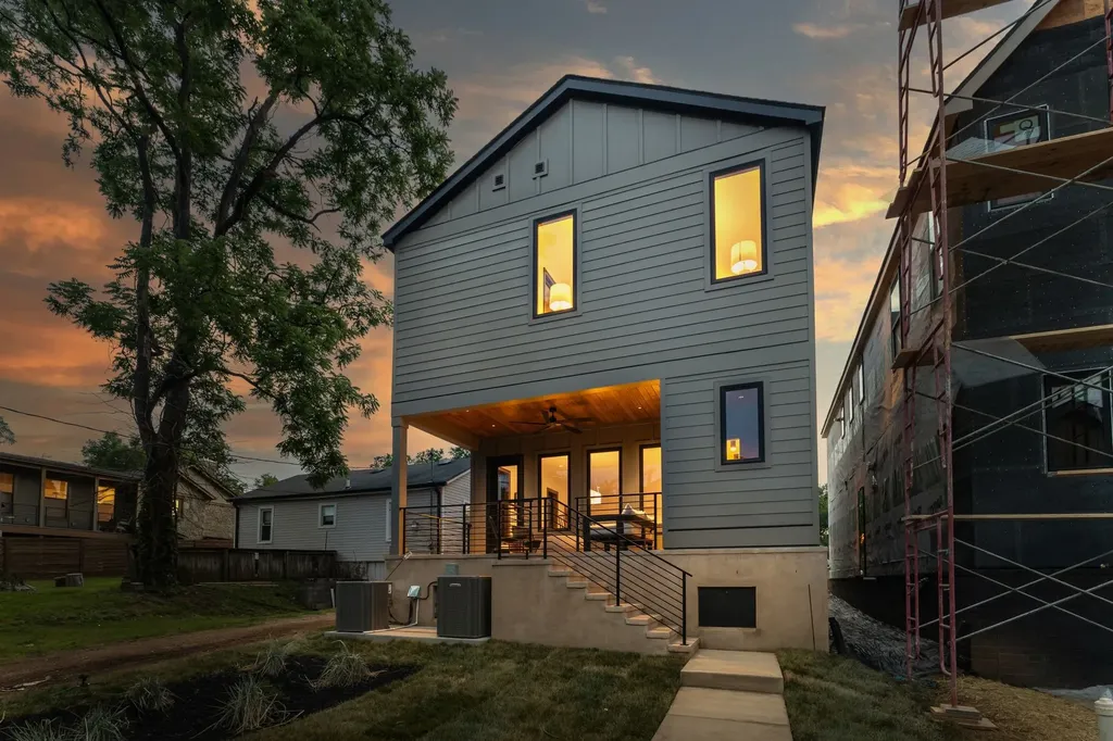 1207A N 8th Street Nashville TN 37207