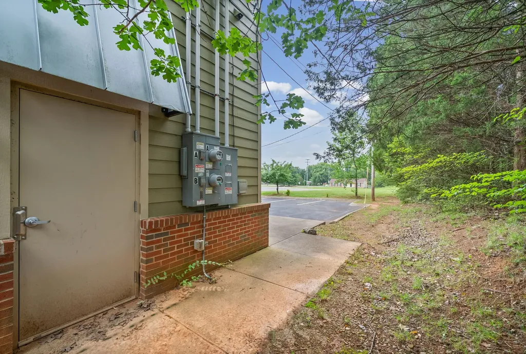 2233 Stokes Road Clarksville TN 37043