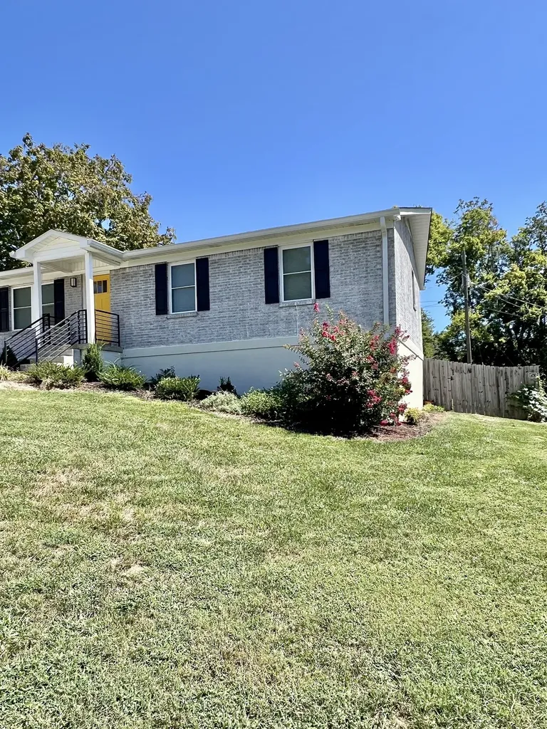 207 N Cedar Lane Pulaski TN 38478