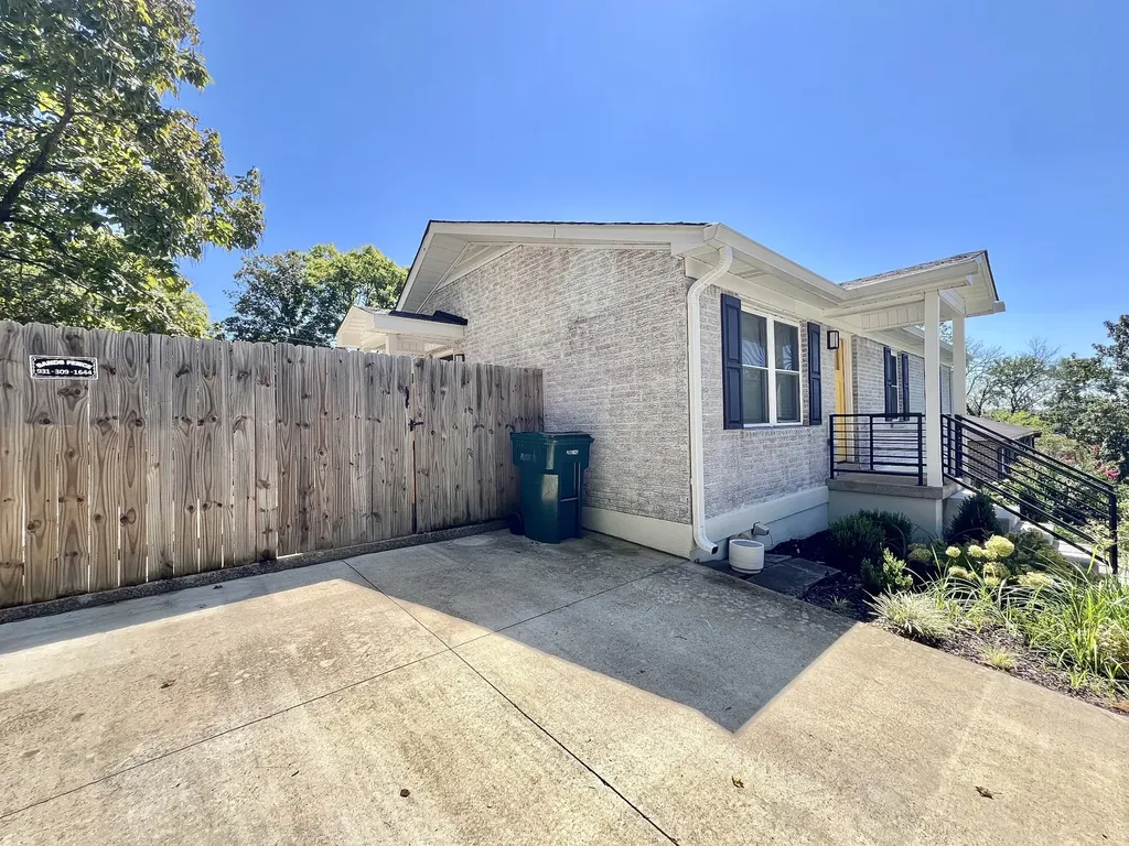 207 N Cedar Lane Pulaski TN 38478
