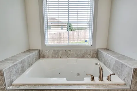 516 Tuxford Lane Knoxville TN 37912