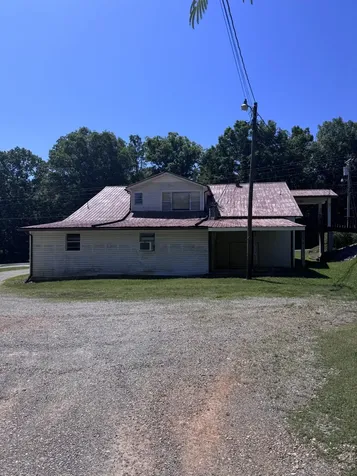 9863 Highway 13 Erin TN 37061