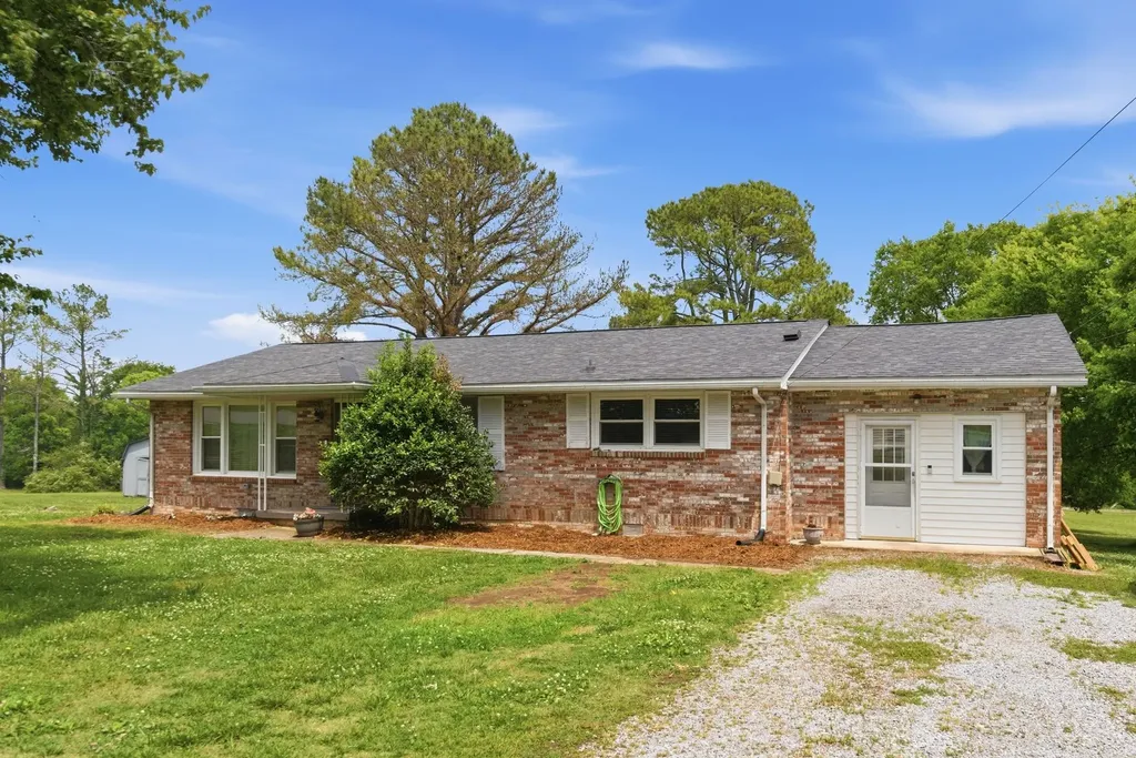 1313 Raby Avenue Shelbyville TN 37160