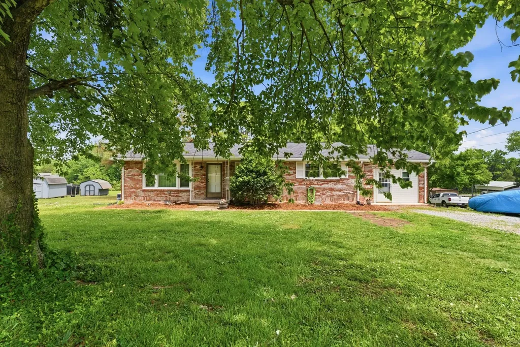 1313 Raby Avenue Shelbyville TN 37160