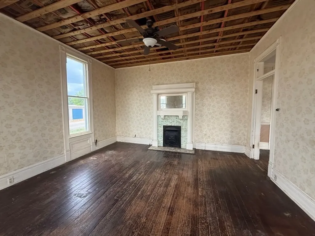 401 Cumberland St, E Cowan TN 37318