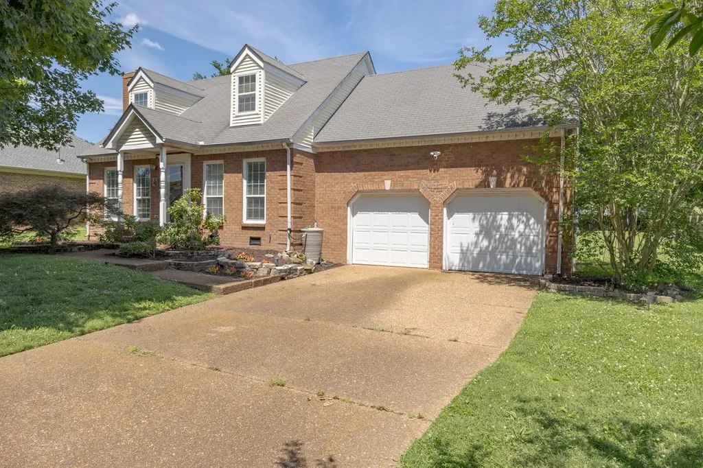 2858 Iroquois Drive Thompsons Station TN 37179