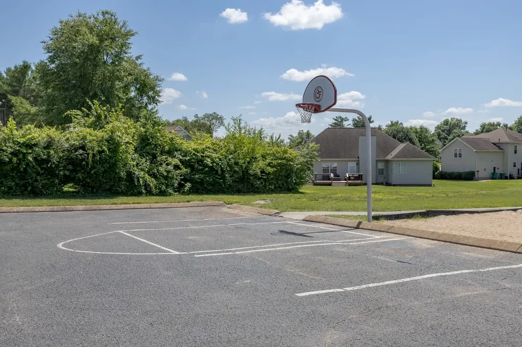 2858 Iroquois Drive Thompsons Station TN 37179