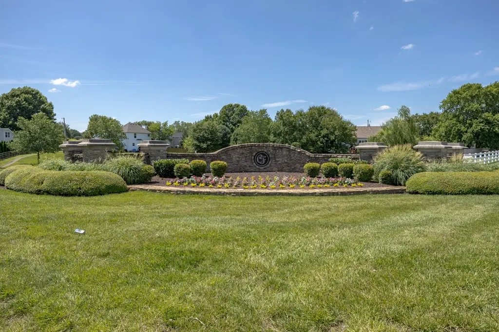 2858 Iroquois Drive Thompsons Station TN 37179