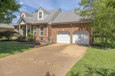 2858 Iroquois Drive Thompsons Station TN 37179