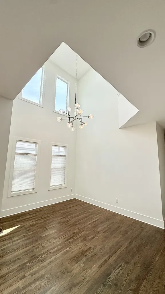 407A 35th Ave, N Nashville TN 37209