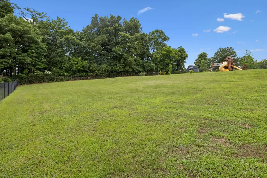 1027 Nina Drive Springfield TN 37172
