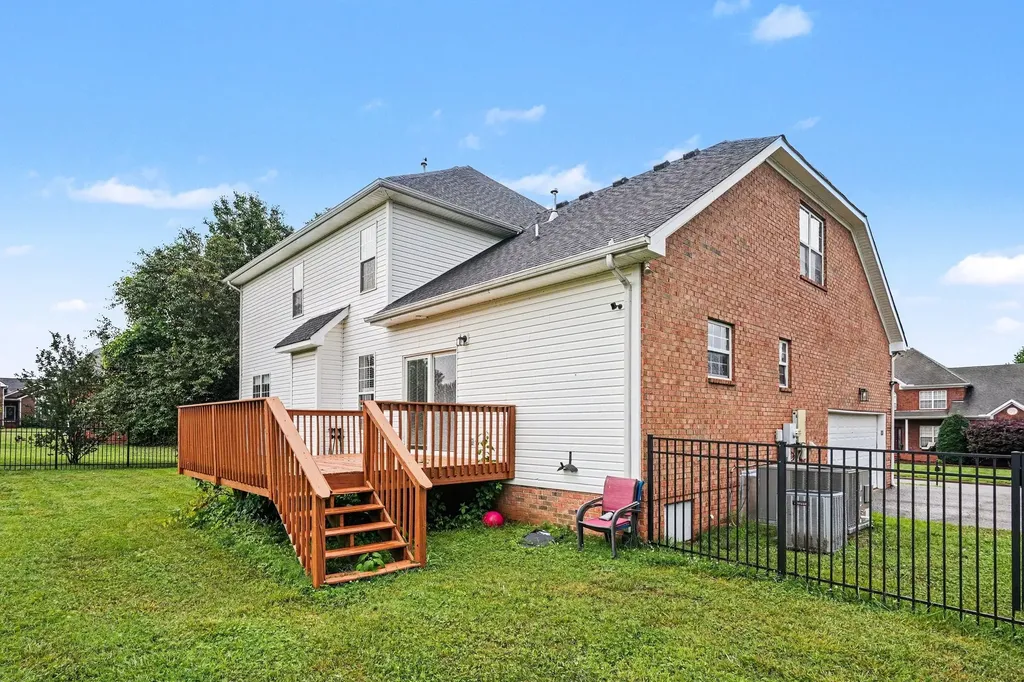 102 Clairmonte Lane Hendersonville TN 37075