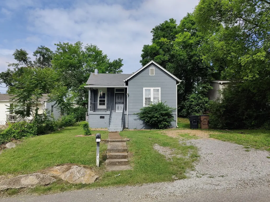 747 22nd Ave, N Nashville TN 37208