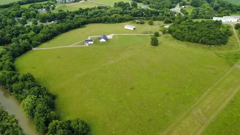 210 Wheel Road Shelbyville TN 37160