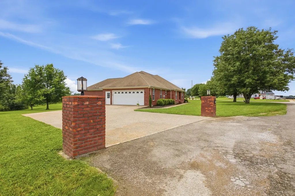 163 Tabor Place Hohenwald TN 38462