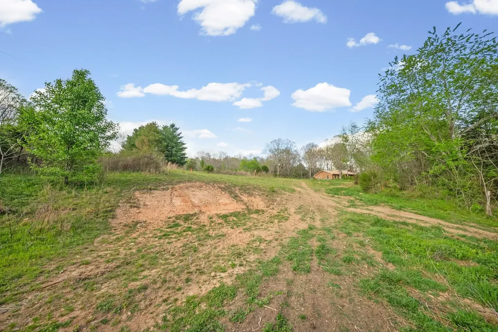 4 Bud Parker Lane Erin TN 37061