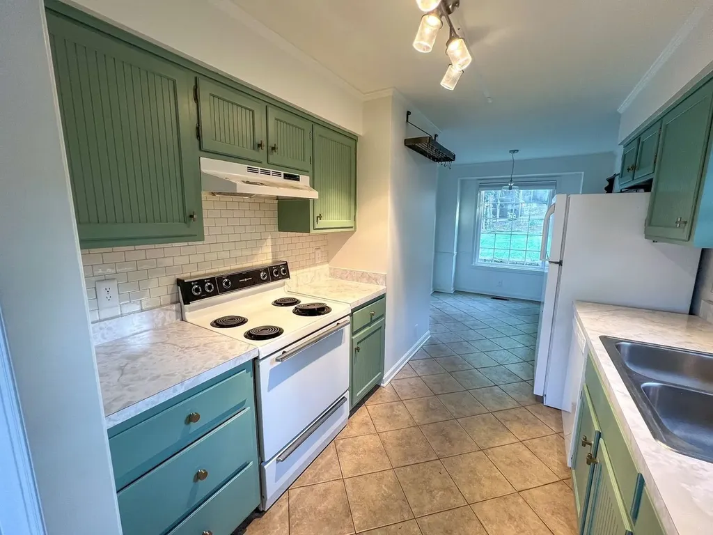 1716B Linden Avenue Nashville TN 37212