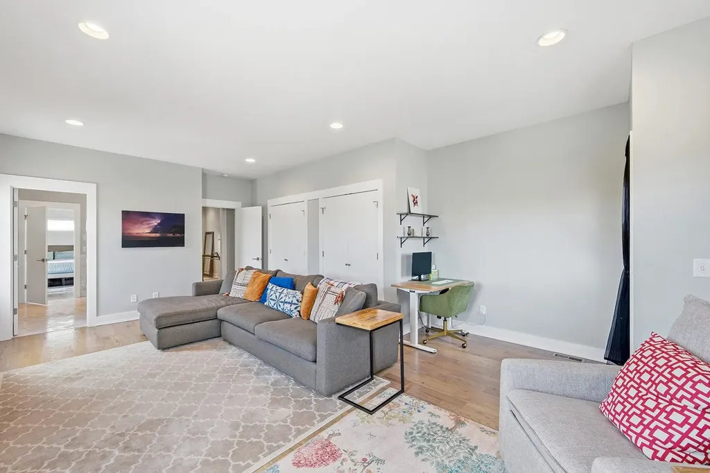 406 37th Ave, N Nashville TN 37209