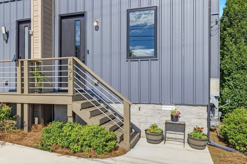 406 37th Ave, N Nashville TN 37209