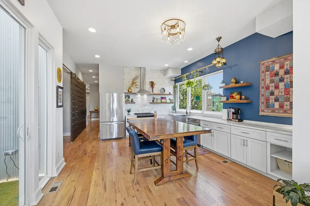 406 37th Ave, N Nashville TN 37209