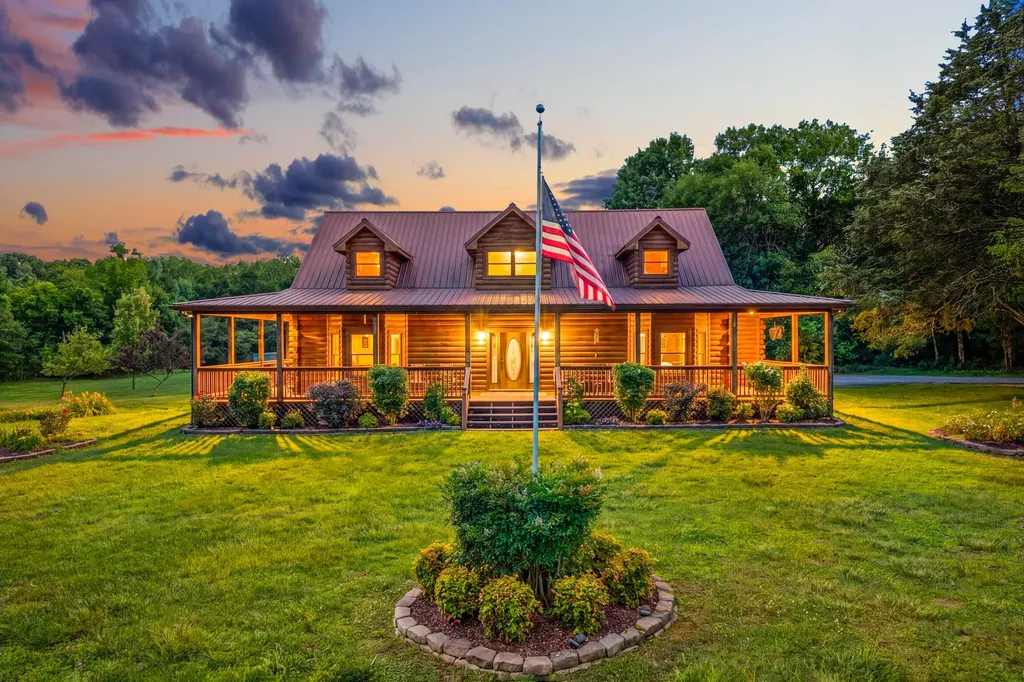2465 Browns Mill Road Lascassas TN 37085