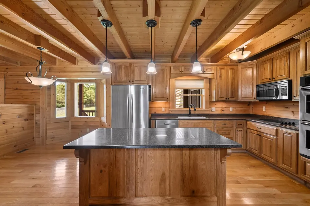 2465 Browns Mill Road Lascassas TN 37085