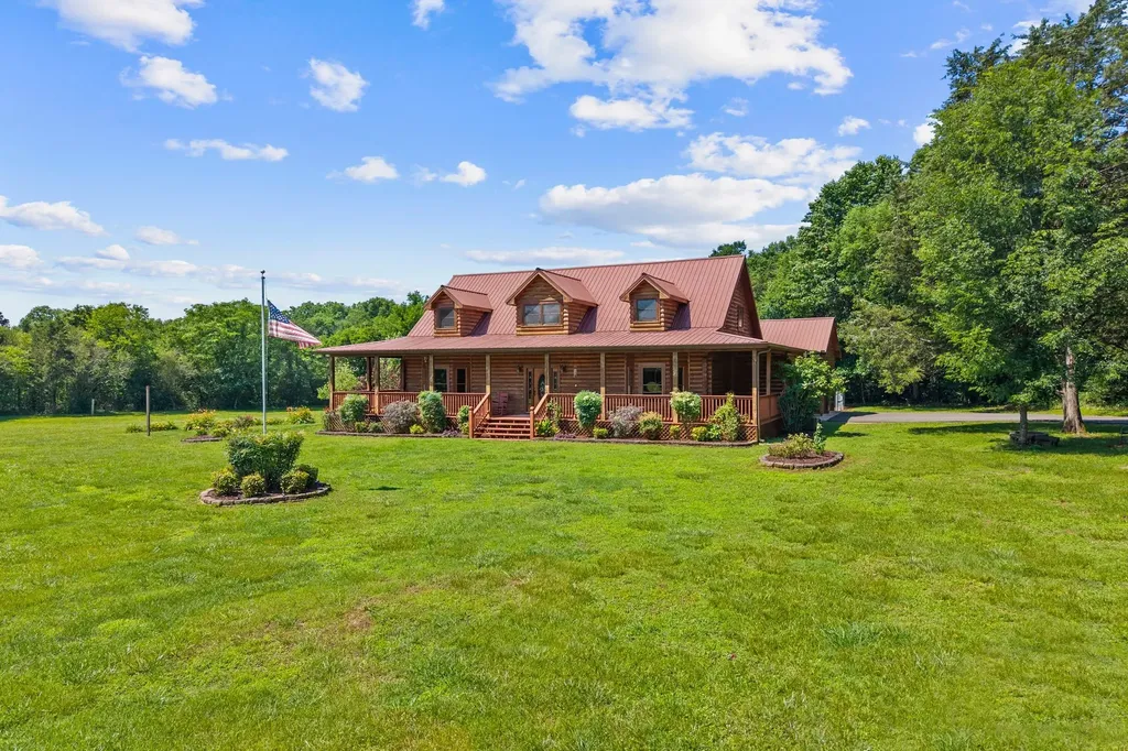2465 Browns Mill Road Lascassas TN 37085