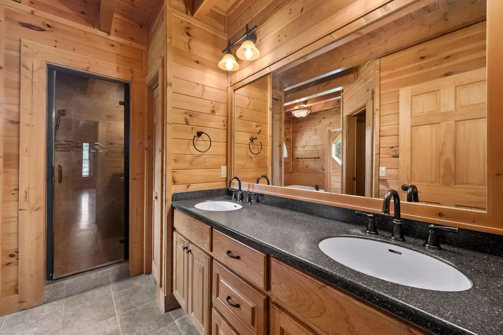 2465 Browns Mill Road Lascassas TN 37085