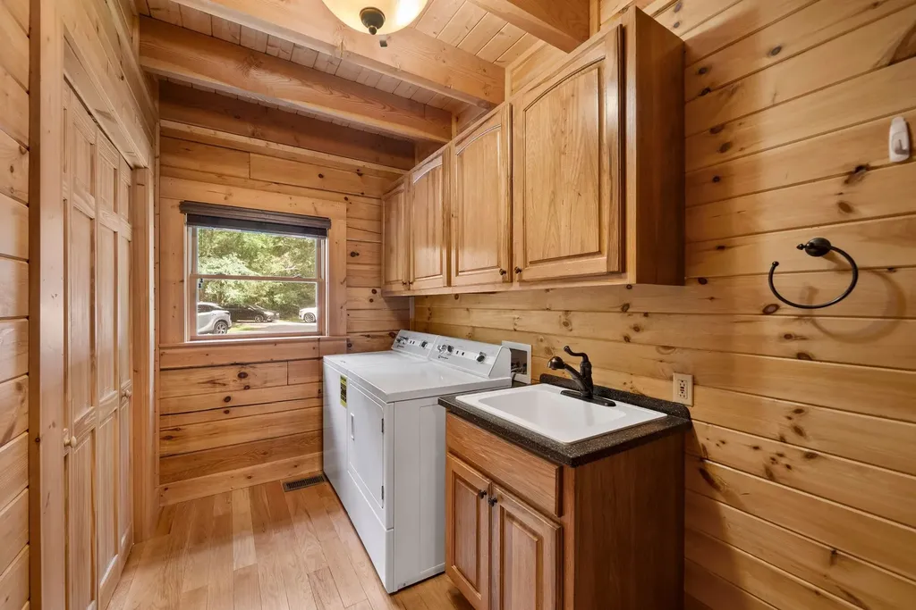 2465 Browns Mill Road Lascassas TN 37085