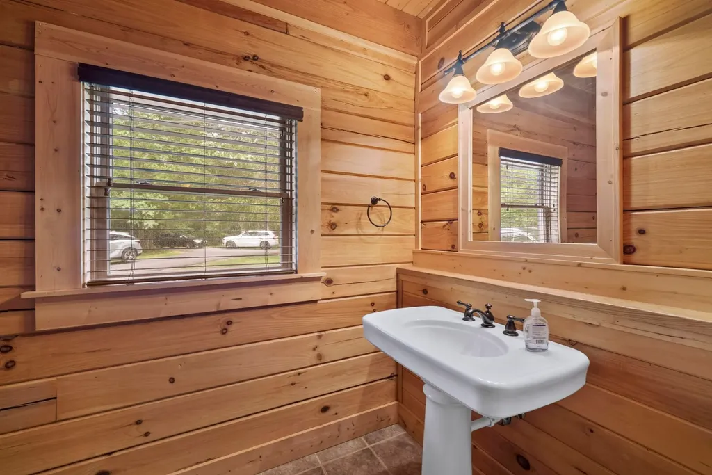 2465 Browns Mill Road Lascassas TN 37085