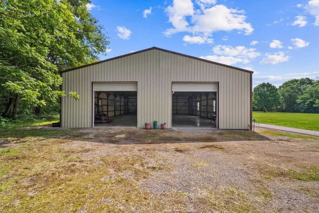 2465 Browns Mill Road Lascassas TN 37085