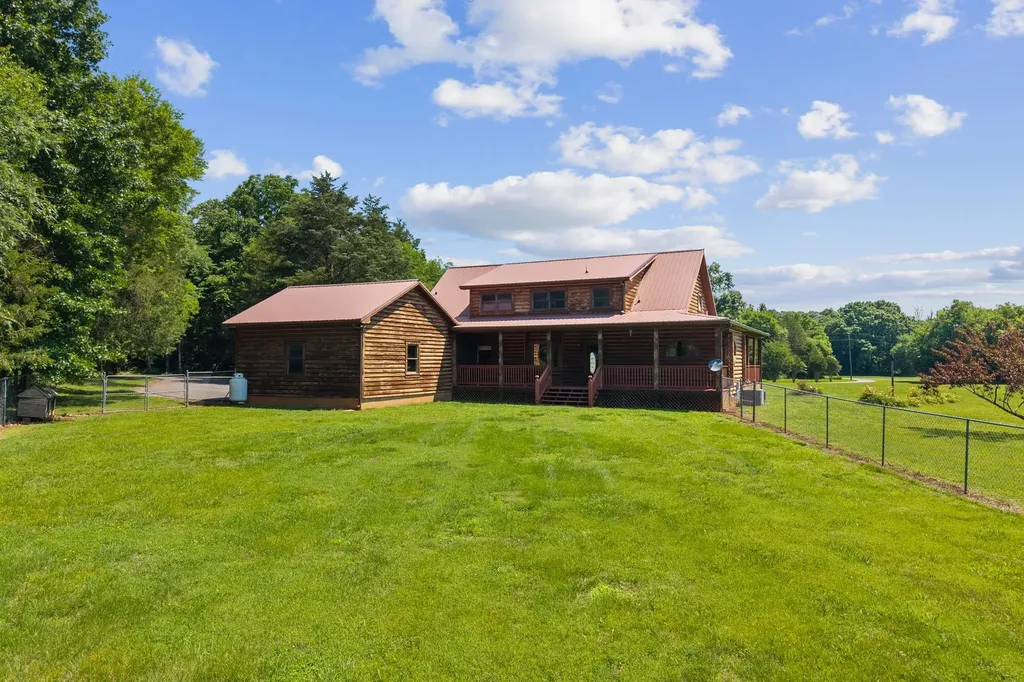 2465 Browns Mill Road Lascassas TN 37085
