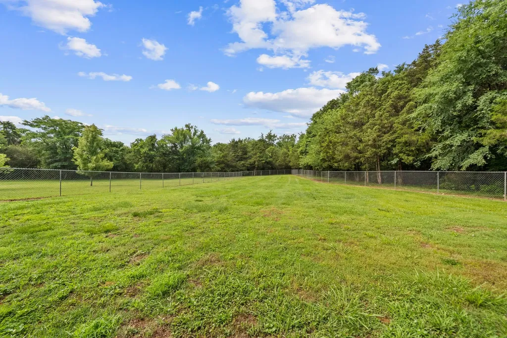 2465 Browns Mill Road Lascassas TN 37085