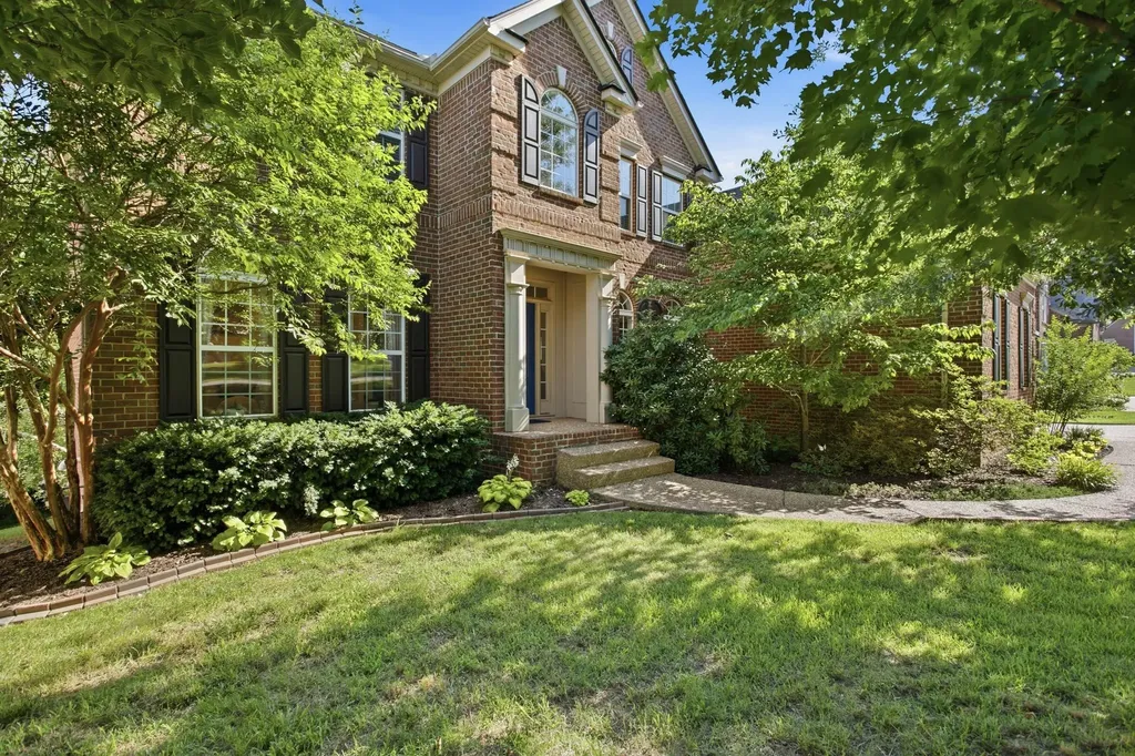 1122 Pin Oak Lane Brentwood TN 37027