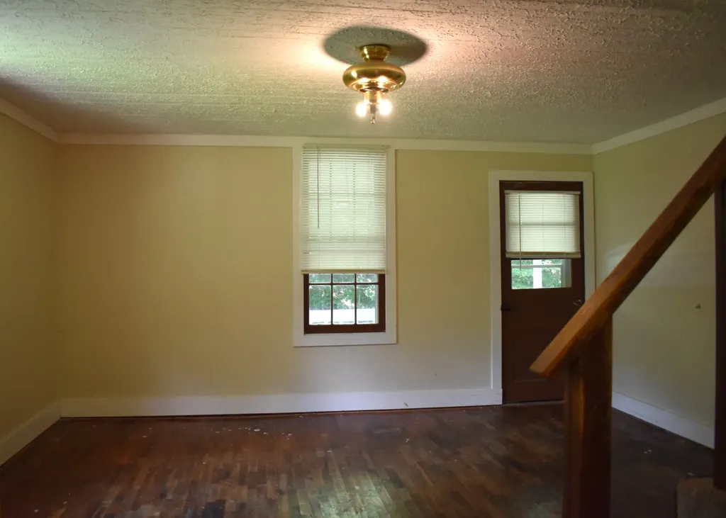 86 Dog Branch Road, S Pleasant Shade TN 37145