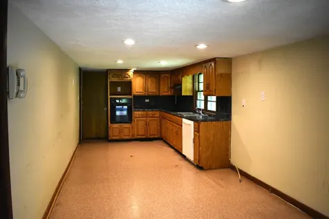 86 Dog Branch Road, S Pleasant Shade TN 37145