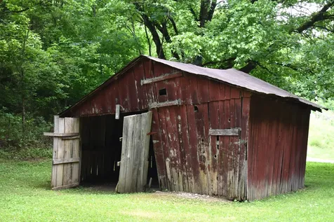 86 Dog Branch Road, S Pleasant Shade TN 37145
