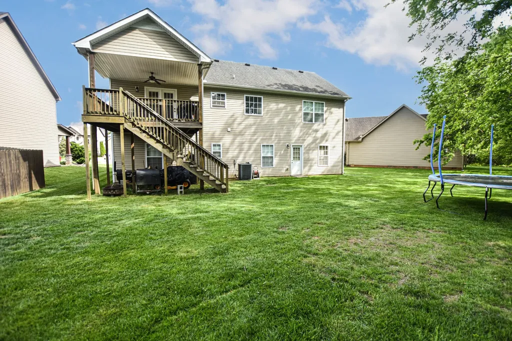 3702 Windmill Court Clarksville TN 37040