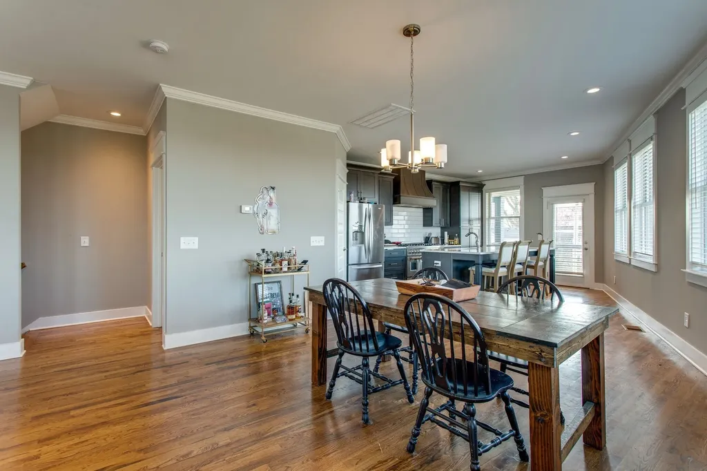 446 37th Ave, N Nashville TN 37209