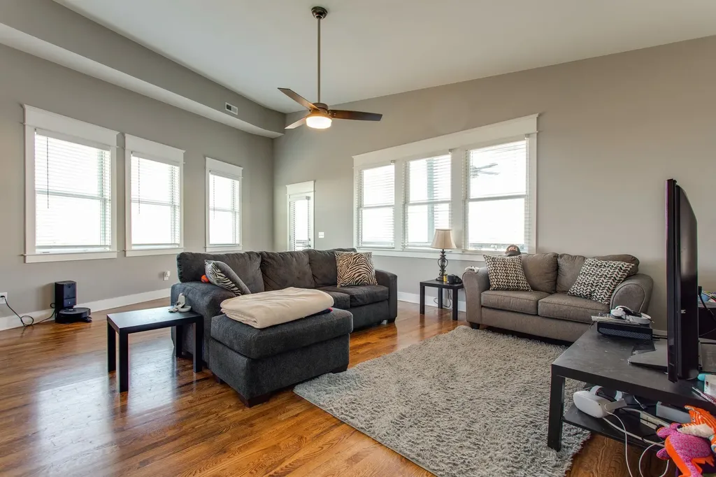 446 37th Ave, N Nashville TN 37209
