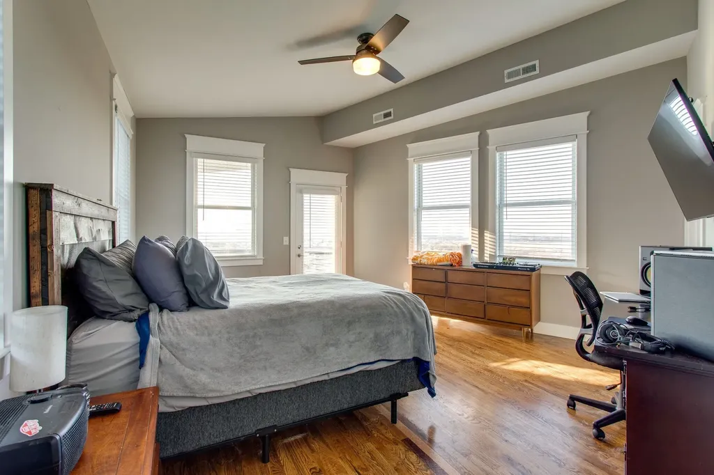 446 37th Ave, N Nashville TN 37209