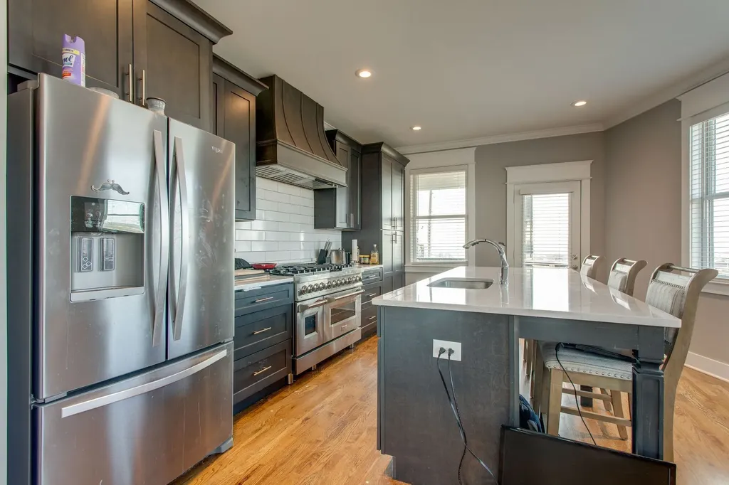 446 37th Ave, N Nashville TN 37209