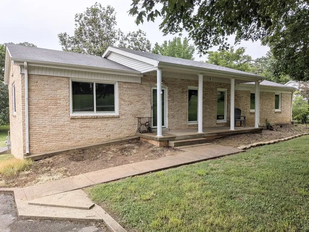 921 Azalea Drive Columbia TN 38401
