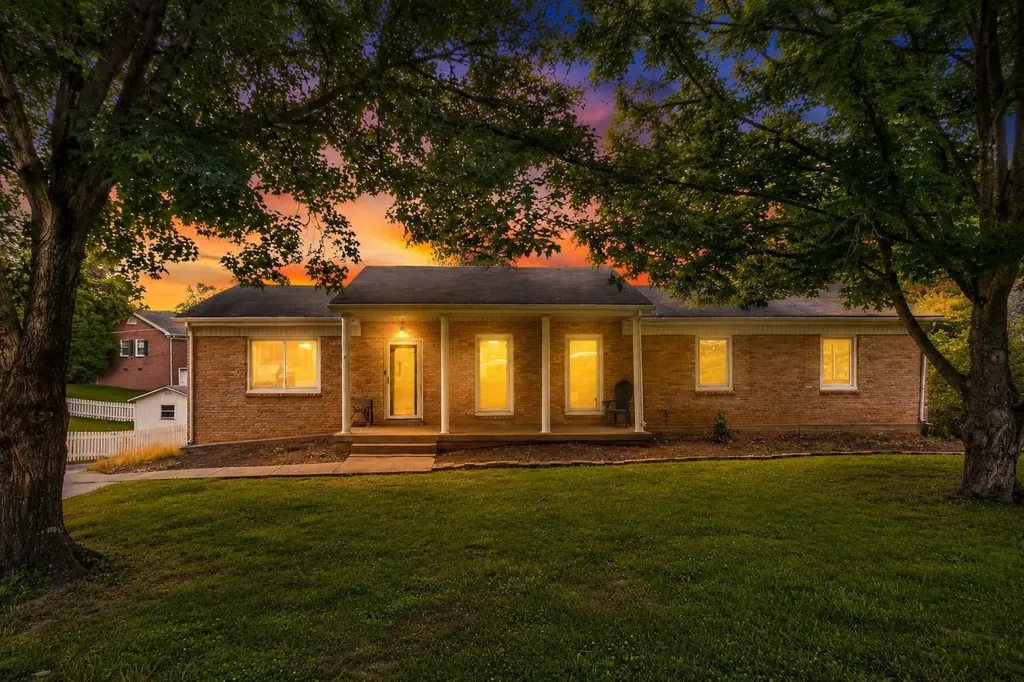 921 Azalea Drive Columbia TN 38401