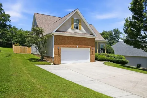 178 Kailors Cove Circle Ringgold GA 30736