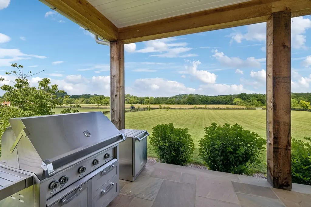 3580 Gray Lane Thompsons Station TN 37179