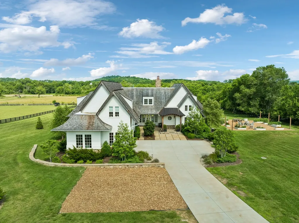 3580 Gray Lane Thompsons Station TN 37179